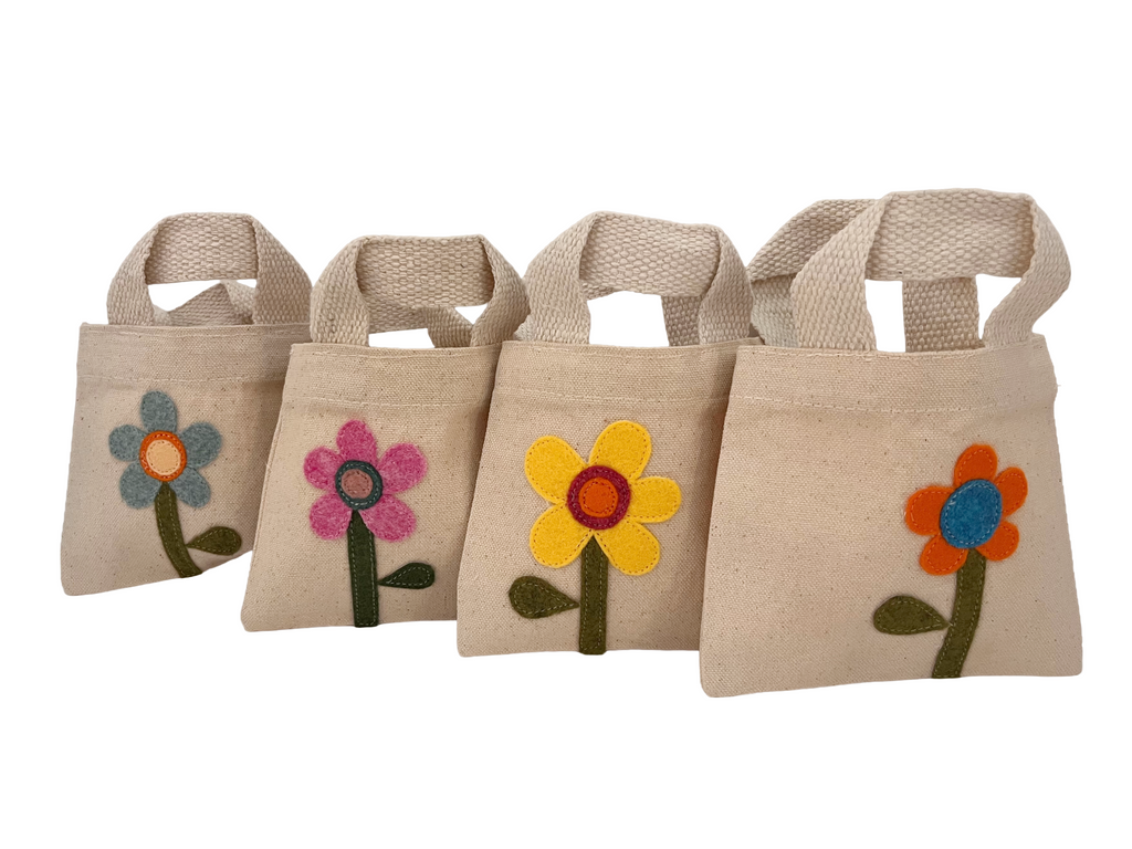 Mini Canvas Tote Bags 🌼